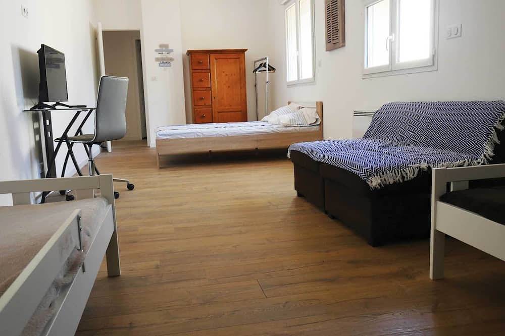1er nivel de villa individual de 120m² con jardín privado, 2 habitaciones de 30m² in Saint-Jean-de-Védas, Côte d'Améthyste