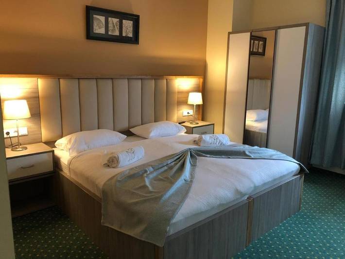 Hotel für 26 Personen, mit Terrasse in Hattersheim am Main - 2