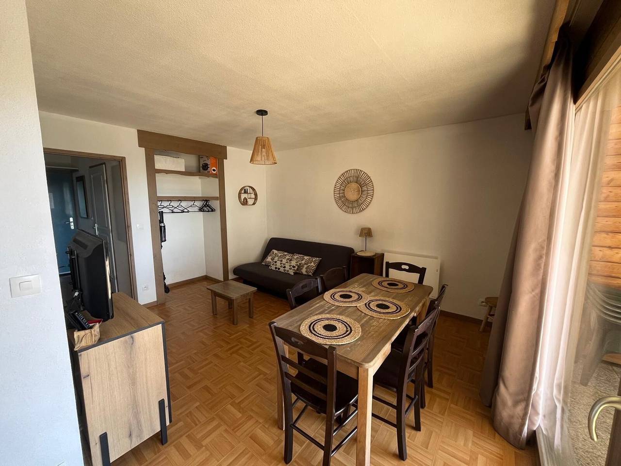Apartamento entero, Appartement Lécrin des Neiges B12  6 personnes in Chamrousse, Parque Nacional de los Ecrins