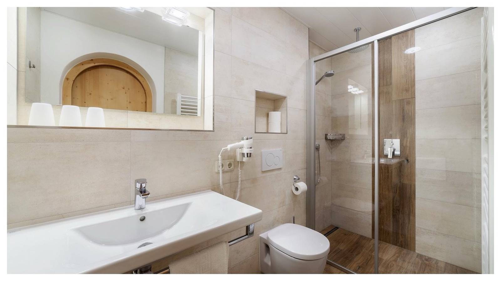 Geheel vakantieappartement, Vakantieappartement voor 3 personen met uitzicht in Hintertuxer Gletscher, Hintertux