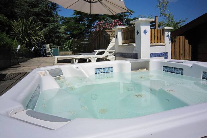 Gîte pour 5 personnes, avec Balcon et Jacuzzi ainsi que Jardin et Sauna à Lahonce