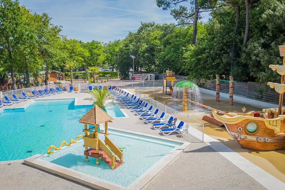 Zecamping 4* animé piscine couverte pet friendly mobil-home Tv 27m2 in Saint-Augustin, Côte de Beauté