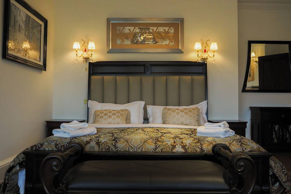 Mountrush House 12 Bedroom Exclusive Use Large Holiday Homes in Ireland in County Louth