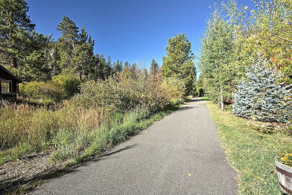 Wunderschönes Frisco Home mit Whirlpool - zu Fuß zur Main Street! in Frisco, Arapaho and Roosevelt National Forests