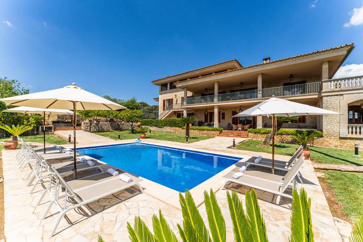Holiday home for 12 people, with terrace and garden - 1