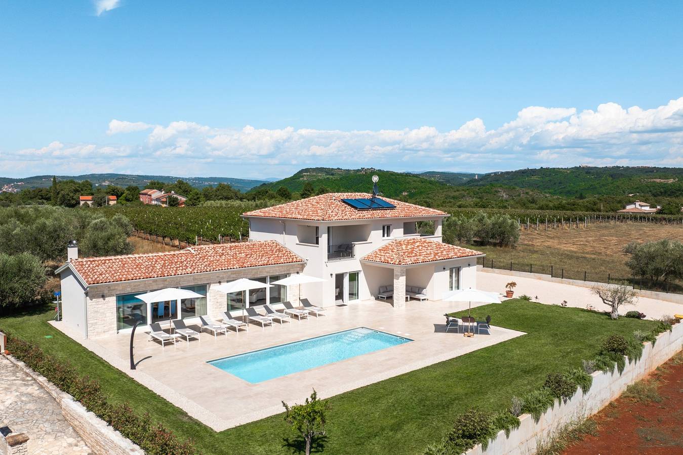 Villa Juki in Kaštel (Plovanija), Buje