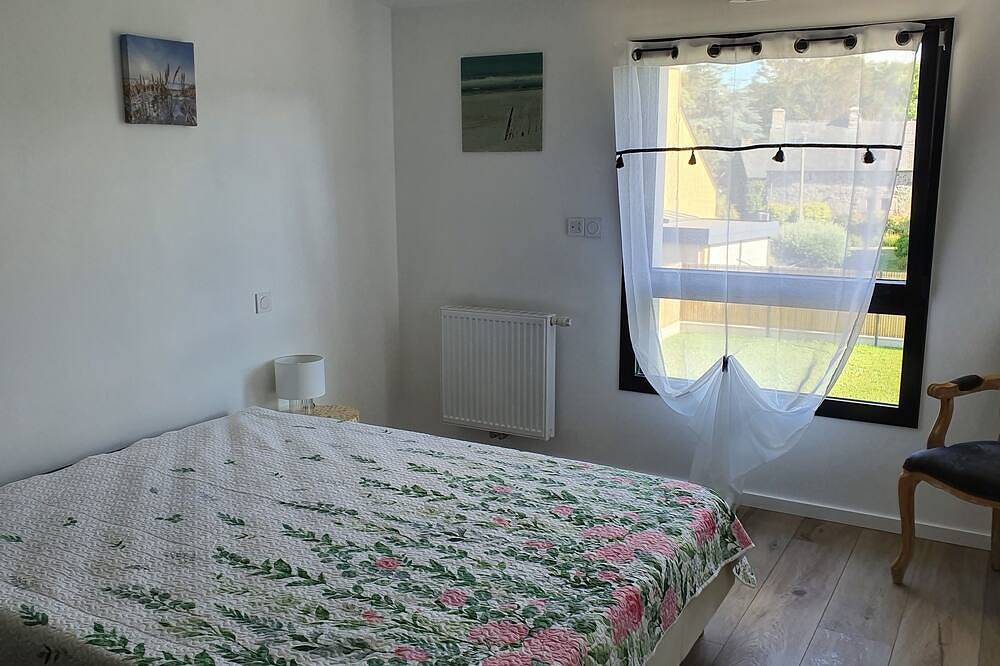 Bright and spacious family home near beach and marina in Lamballe-Armor, Côte de Goëlo