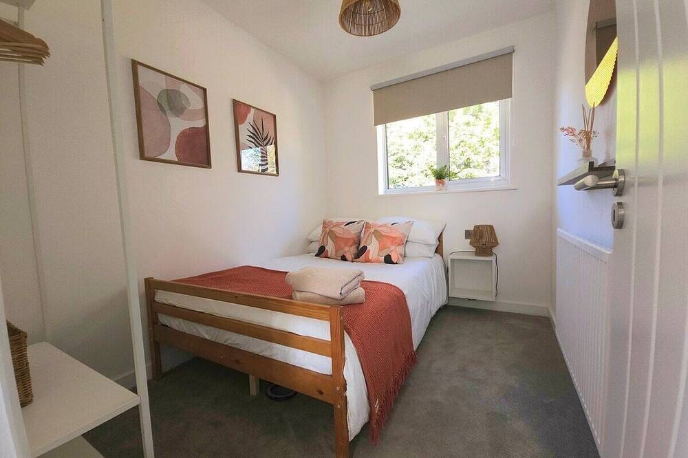 3Br - Luxury Home Away From Home - Contractor Digs - Near Lgw Airport in Crawley, Sussex de l'Ouest