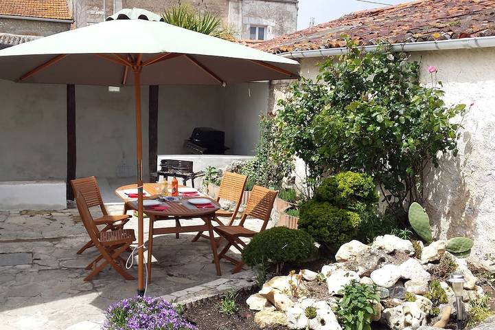 Location de vacances pour 6 personnes, avec Terrasse et Jardin à Saint-Froult