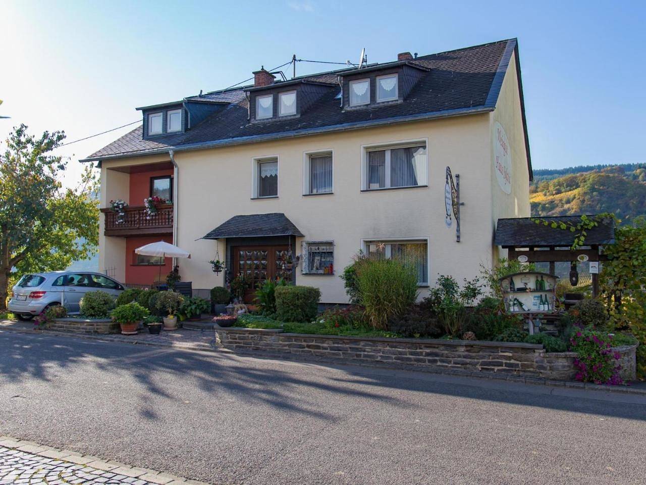 Ganze Wohnung, Apartment with Mountain View in Burg (Mosel), Bernkastel-Kues & Umgebung
