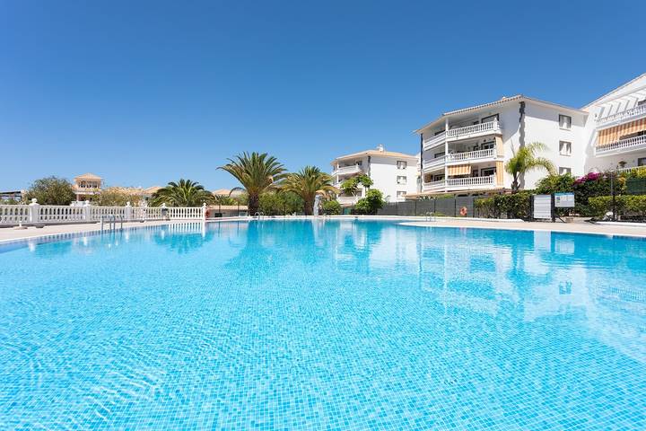 Gîte pour 6 personnes, avec terrasse et piscine à Los Cristianos - 4