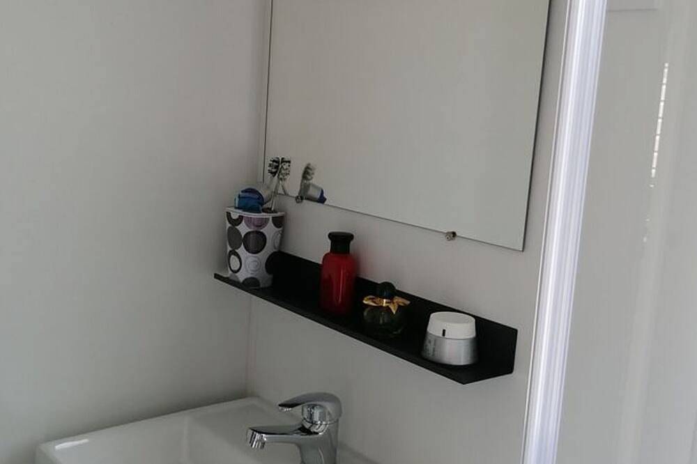 Mobile-home with terrace and disabled access in Le Boulou in Le Boulou, Mediterranean Coast (France)