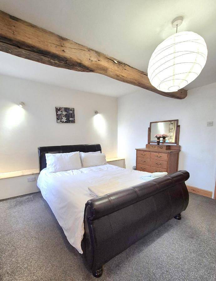 B&b for 2 people, with Terrace and Garden as well as View and Lake view in Brecon Beacons