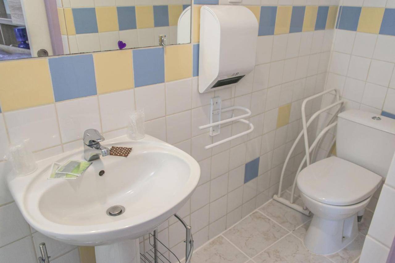 Appartement entier, Les Meublés du Rocher - Près du parc Le Pal in Bourbon-Lancy, Région de Charolles