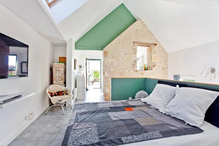Location de vacances pour 2 personnes, avec piscine et sauna ainsi que jardin et vue à Angles-sur-l'Anglin - 2
