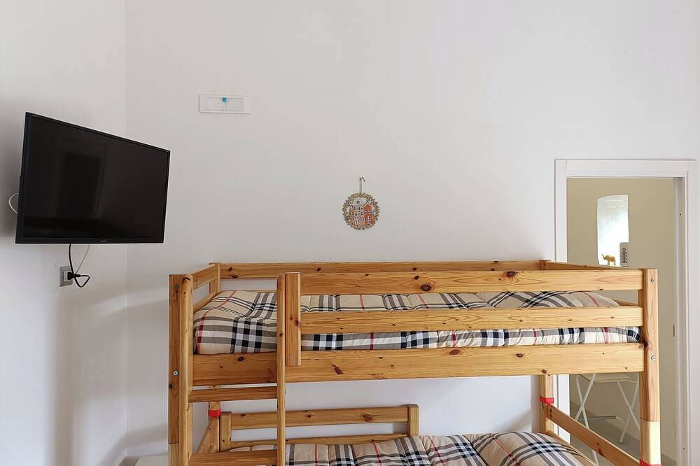 Pompeii Apartment Anna, central, with free parking. in Pompei, Vesuvio National Park