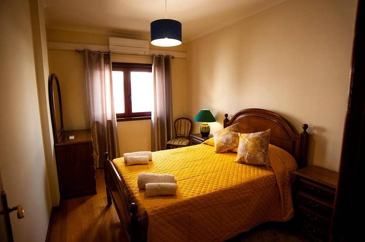 Gîte pour 6 personnes, avec jacuzzi et balcon à Bragança - 4