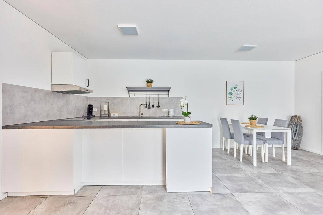 Ganze Wohnung, Two-Bedroom Apartment with Balcony in Bruchsal, Kraichgau