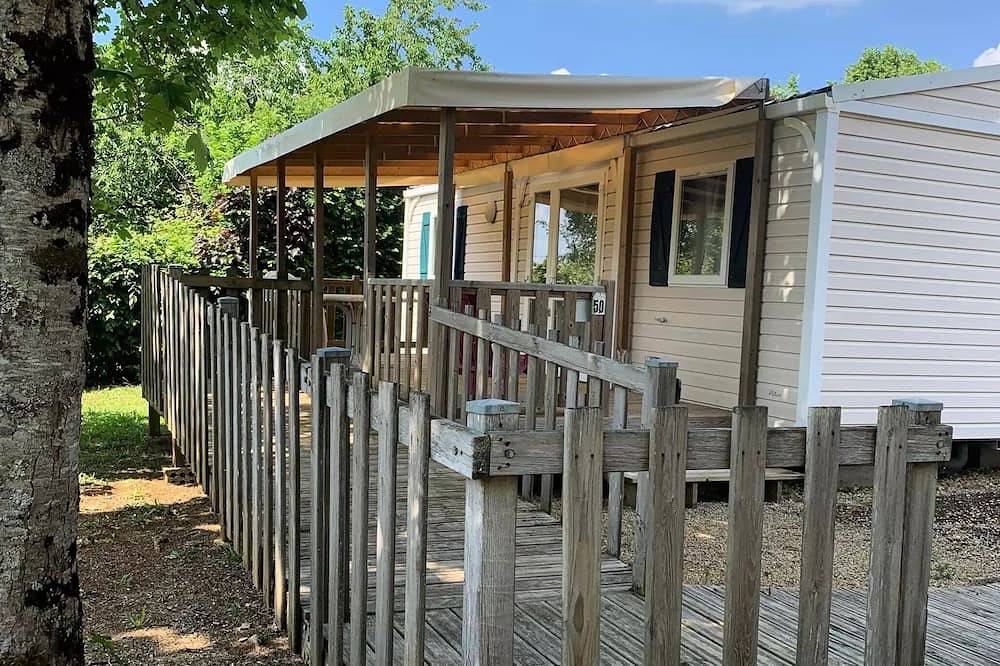 Camping les Poutiroux **** - Résidence mobile - adapté aux personnes à mobilité réduite +Terrasse Couverte 5 personnes in Limeuil, Périgord Pourpre