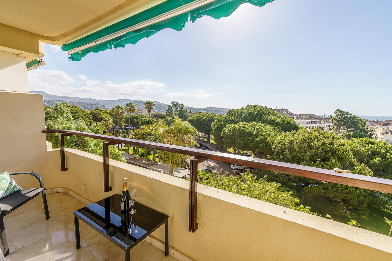 Cały apartament, Apartament wakacyjny dla 6 osób z taras in Marbella Wschód, Marbella