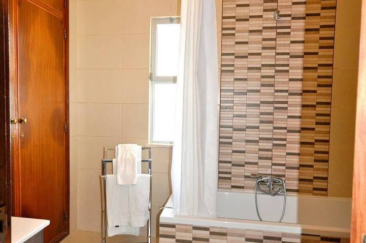 Delightful single-storey villa, private pool, free air conditioning and wifi in Quarteira, Faro Distrikt