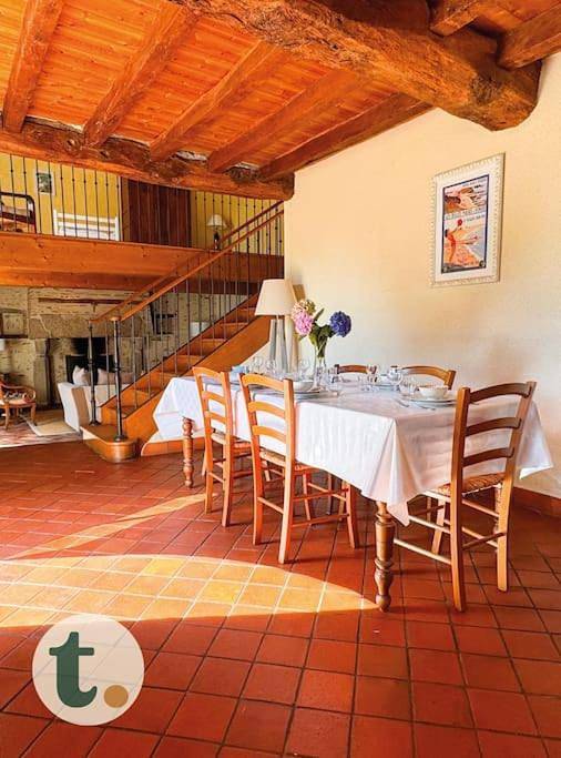 Location de vacances pour 9 personnes, avec terrasse et jardin à Mouchamps - 3