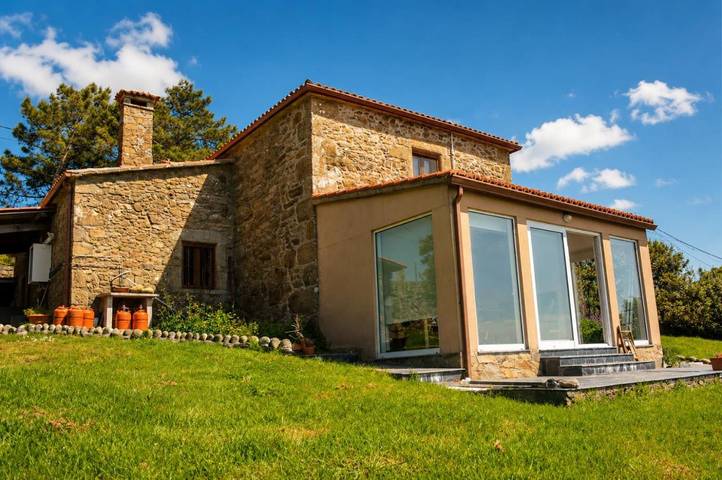 Casa rural para 6 personas, con Terraza además de Jardín y Vistas en Arteijo