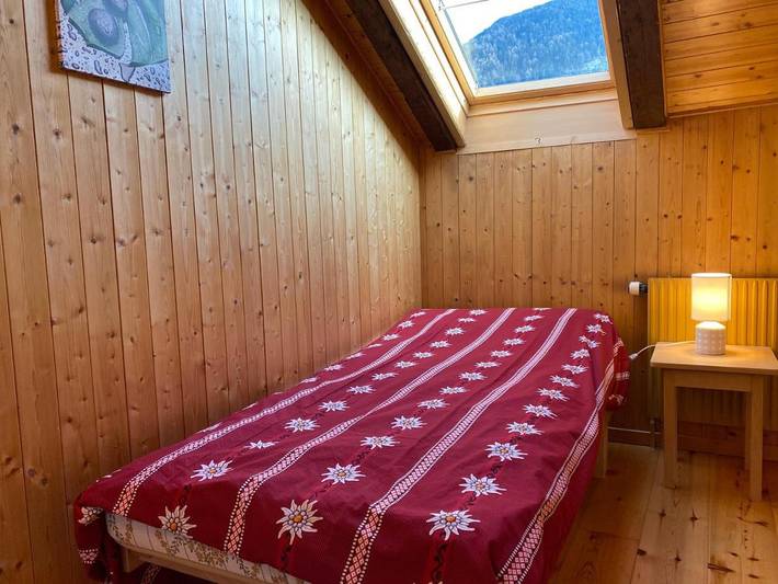 Gîte pour 5 personnes, avec vue et balcon, adapté aux familles à Salvan - 4