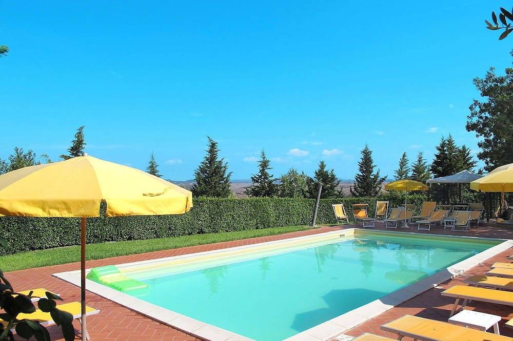 Herrliche Wohnung in einem Ferienhaus für 2 Personen mit Pool, W-Lan, Tv und Innenhof in Lajatico, Pisa Provinz