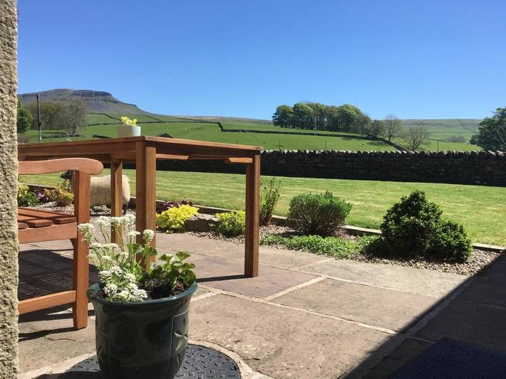 Holiday letting for 2 people, with Terrace and Garden as well as View in Horton in Ribblesdale