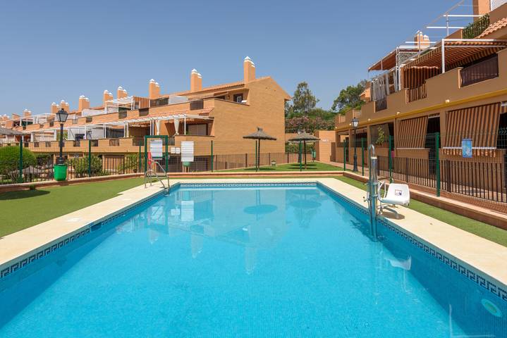 Apartamento de vacaciones para 4 personas, con piscina para niños y jardín - 1