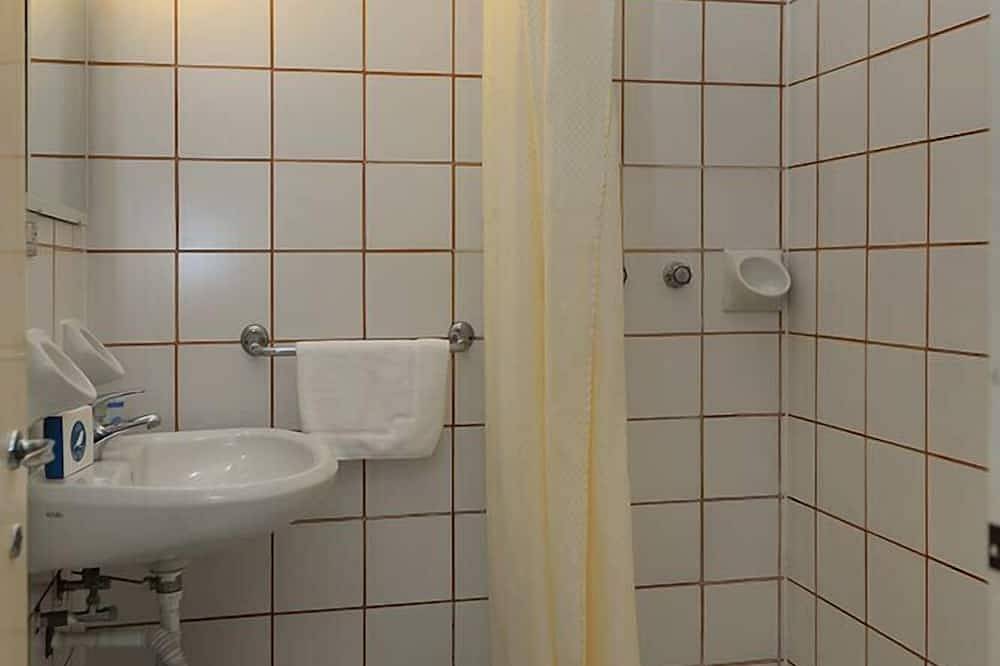 Geheel appartement, Vacation village Cisano San Vito Room Perla for 4 persons in Cisano, Bardolino