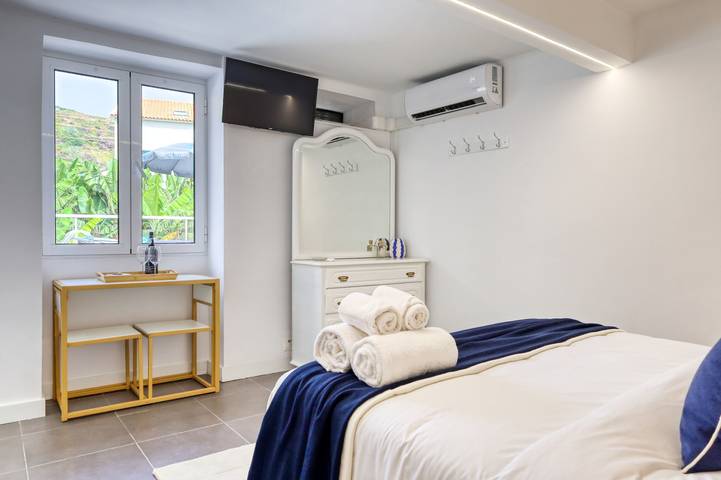 Gîte pour 2 personnes, avec terrasse ainsi que vue sur l’océan et piscine à Ponta do Sol - 4