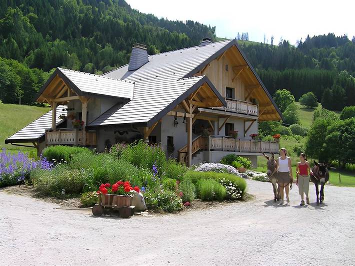 Cottage pour 2 personnes, avec jardin à Orcier