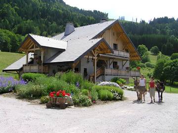 Cottage pour 2 personnes, avec jardin à Orcier