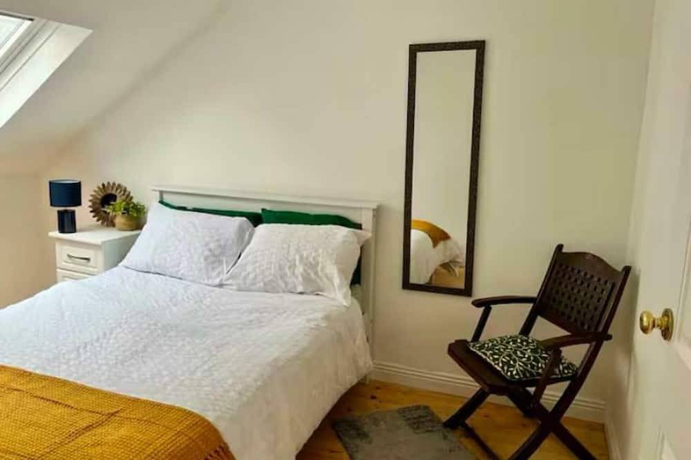 Entire apartment, Quayside 2Bd Above Live Music Venue & Bar in Cork, County Cork