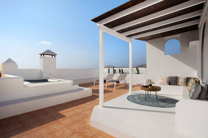 Ferienwohnung für 4 Personen, mit Whirlpool und Kinderpool sowie Balkon auf Fuerteventura - 2