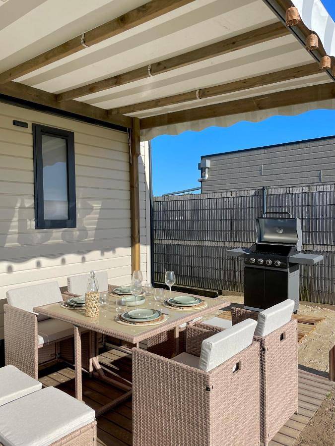 Mobile Home in Plage de Port Fontaine-Lomener, Ploemeur