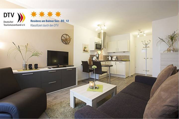 Ferienwohnung für 3 Personen, mit Balkon und Balkon/Terrasse sowie Sauna und Seeblick