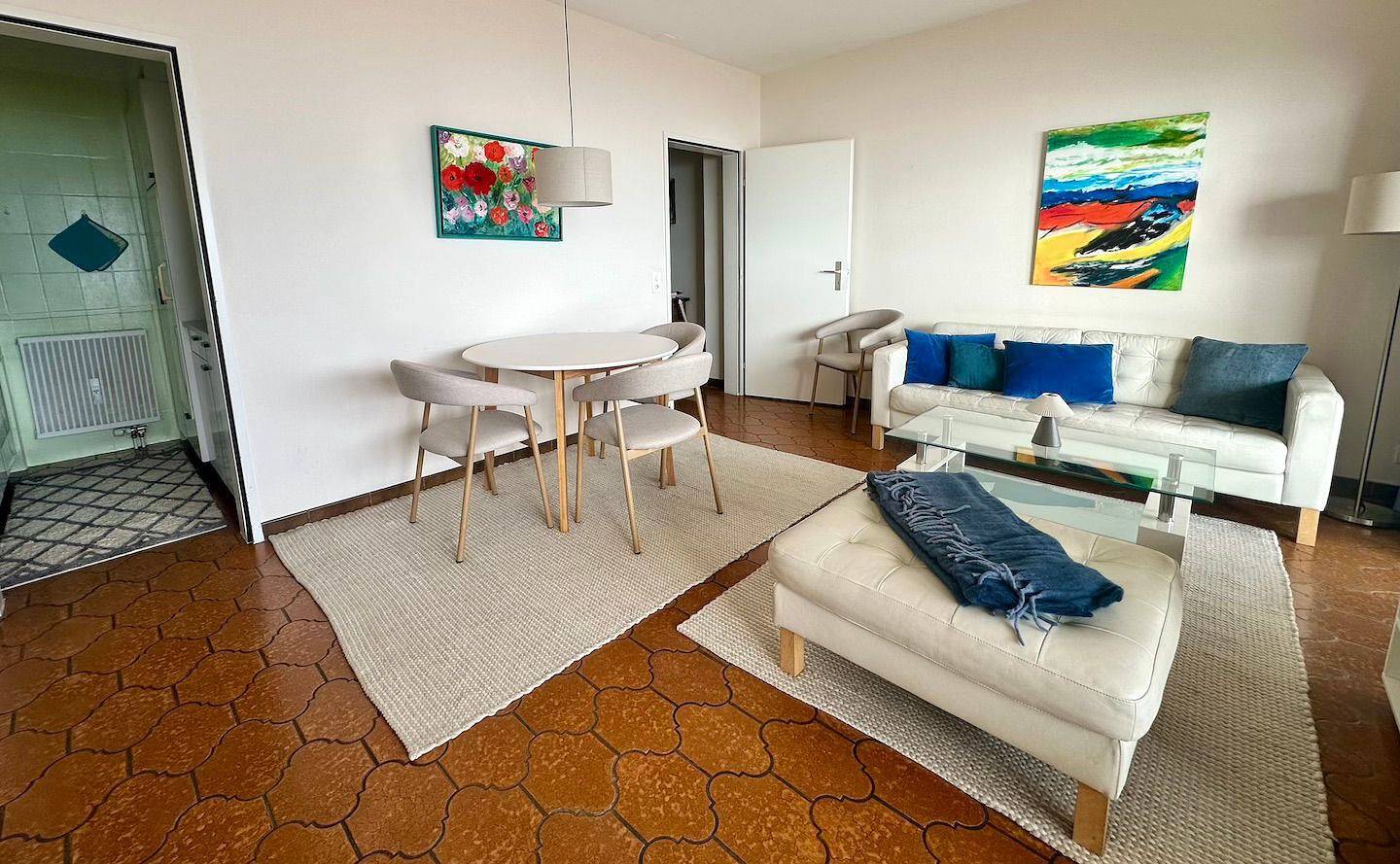 Ganze Wohnung, Eck-Wohnung im 2. Stock für 1-4 Personen. in Orselina, Tessiner Alpen