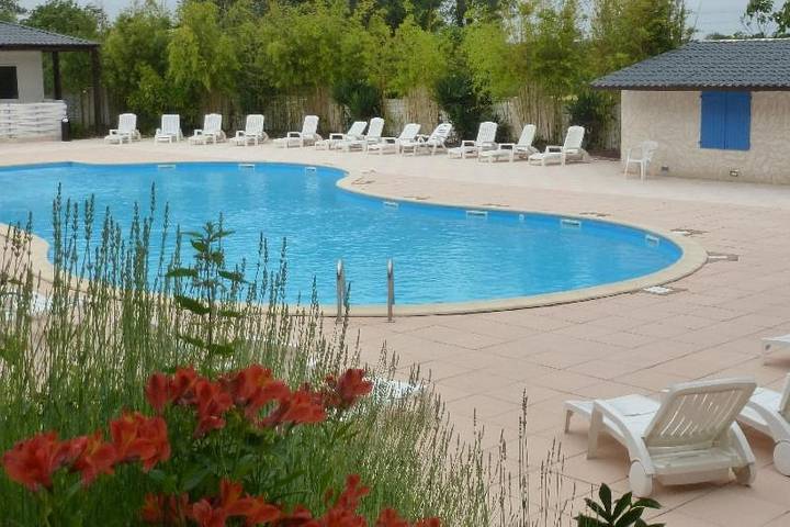 Location de vacances pour 5 personnes, avec Terrasse ainsi que Jardin et Piscine à Saint-Cyr-en-Talmondais - 2