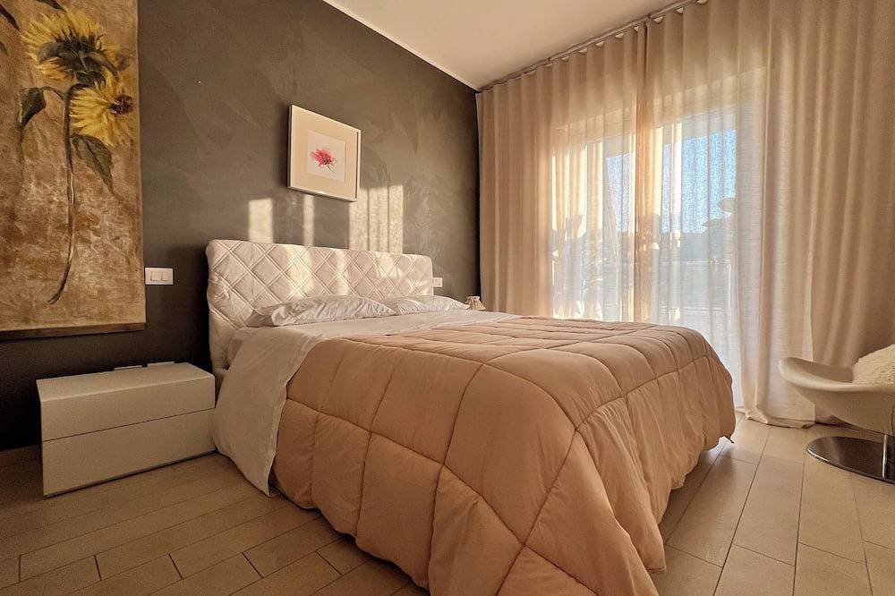 Entire apartment, Cozy 1-bedroom condo with Ac, Wifi 50 meters from the beach in Roseto! in Adriatic Coast Abruzzo