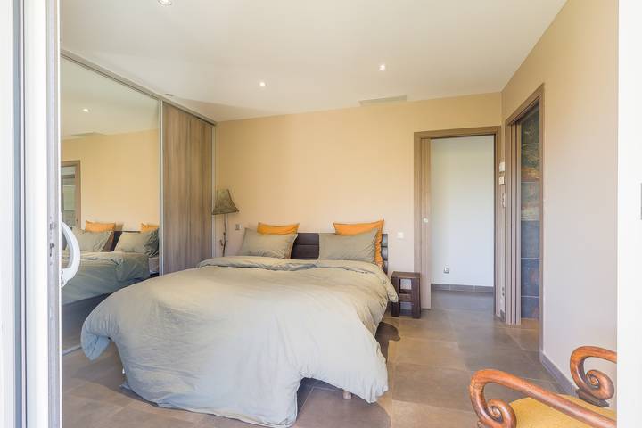 Location de vacances pour 6 personnes, avec piscine et jardin, animaux acceptés à Aregno - 4