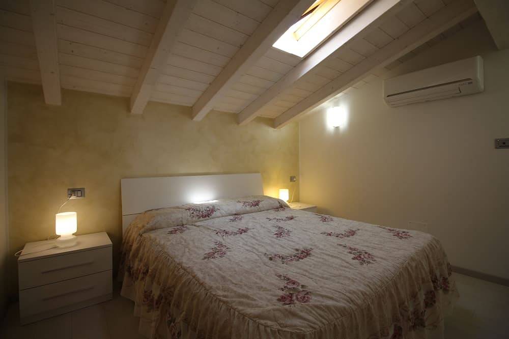 Geheel appartement, Appartement aan het Iseomeer 4/6 personen met zwembad Uitzicht op het meer in Spiglia, Gemeente Parzanica