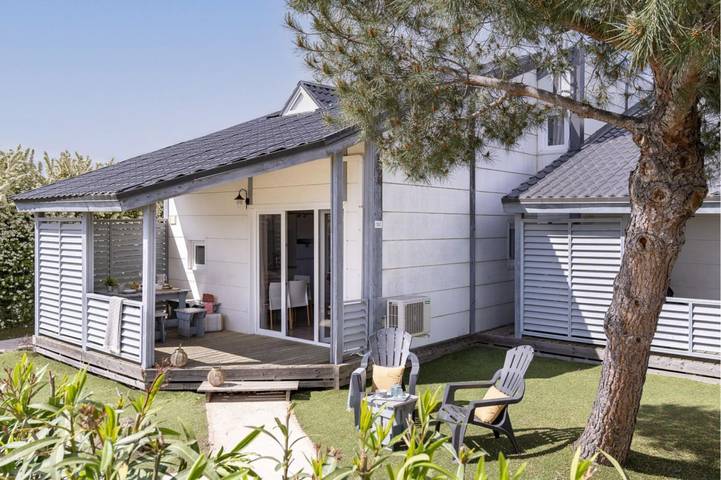 Mobil home pour 5 personnes, avec terrasse ainsi que piscine et jardin, animaux acceptés à Portiragnes - 2