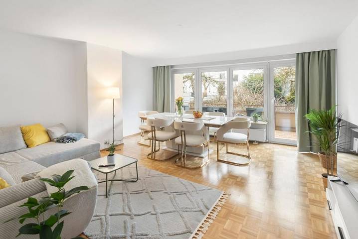 Ferienwohnung für 6 Personen, mit Balkon und Terrasse sowie Garten und Ausblick in Leinfelden-Echterdingen