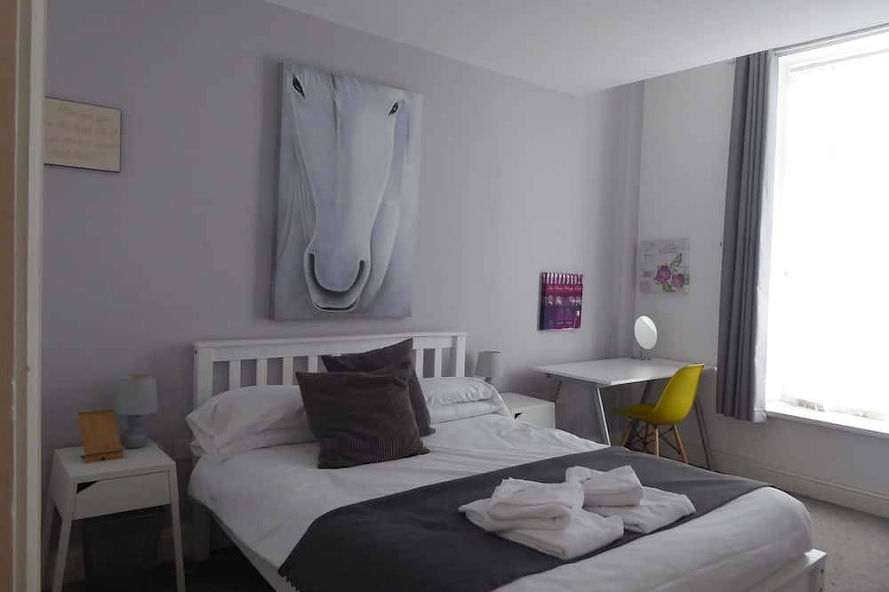 Entire apartment, Mia's Place Apartments  (4 apartments) in Chester, Cheshire West and Chester