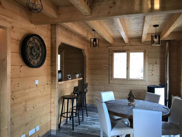 Chalet pour 6 personnes, avec jardin ainsi que terrasse et vue
