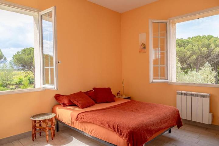 Chambre d’hôte pour 4 personnes, avec vue ainsi que jardin et balcon