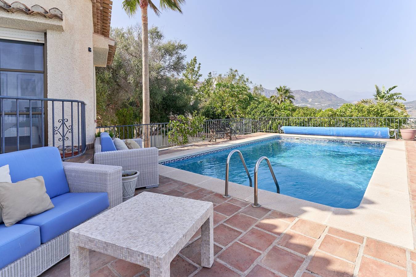 Villa 'Casa Milo' with Sea View, Wi-Fi and Air Conditioning in Monte de los Almendros, Salobreña